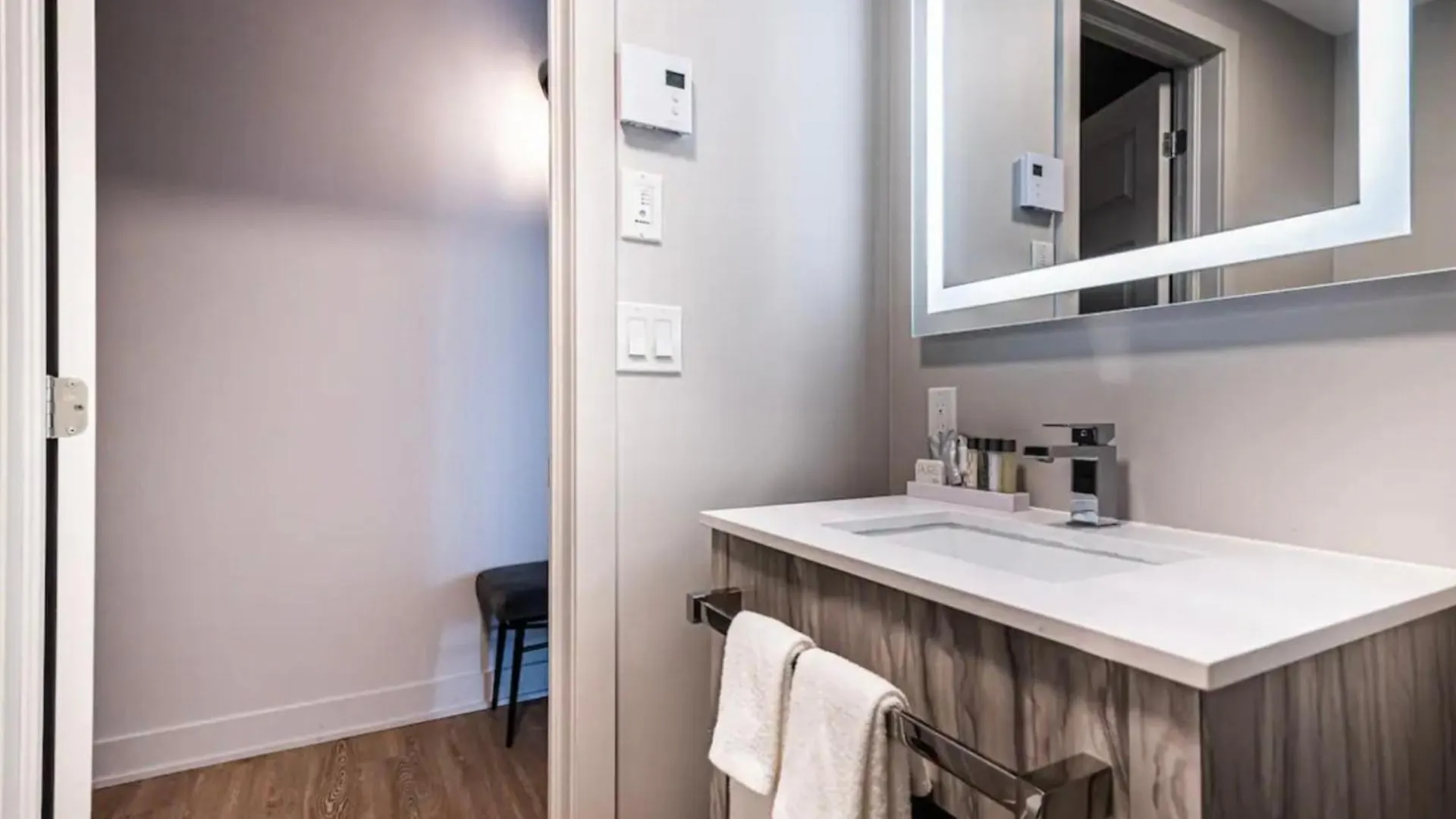 Luxurious Apartment Great View Montreal Canada Апарт-отель