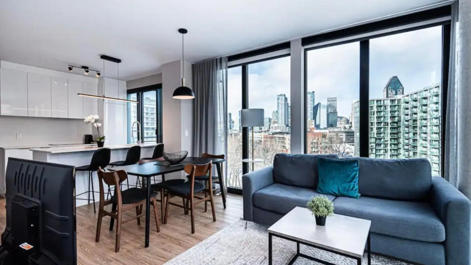 Апарт-отель Luxurious Apartment Great View Montreal Canada